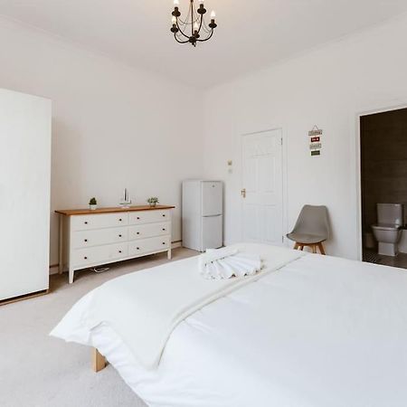 Spacious Ensuite Room Near Top Tourist Attractions London Exterior foto